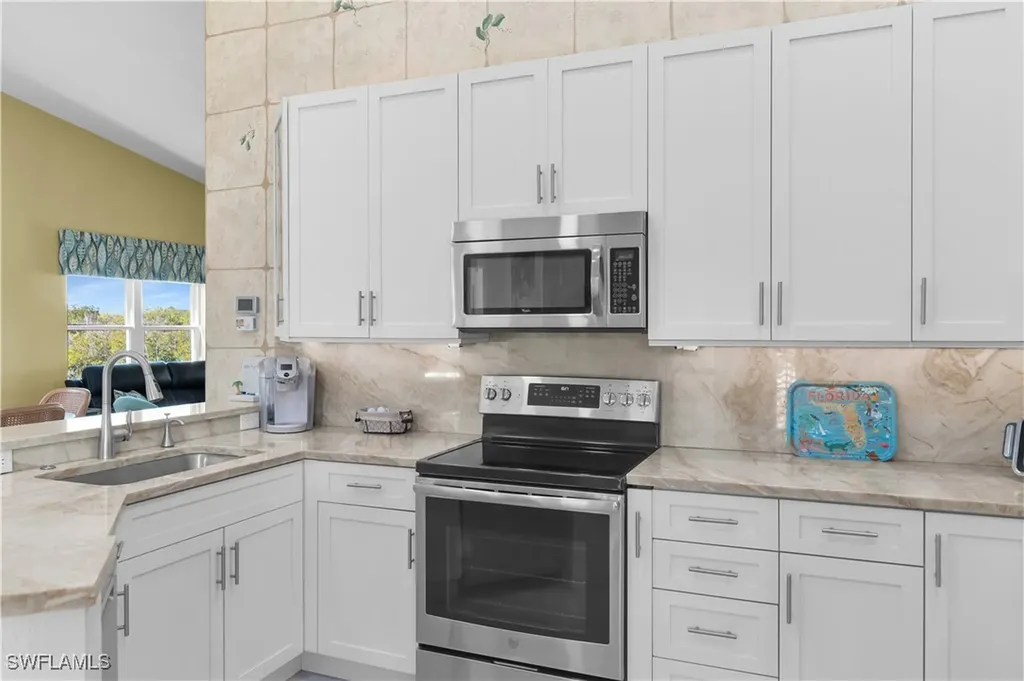 162 Newport Drive Naples FL 34114