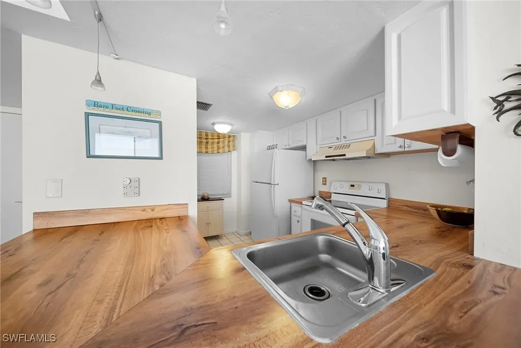 26300 Hickory Boulevard Bonita Springs FL 34134