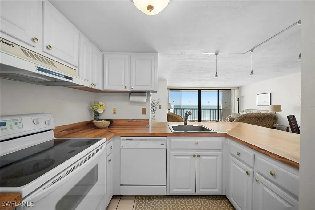 26300 Hickory Boulevard Bonita Springs FL 34134