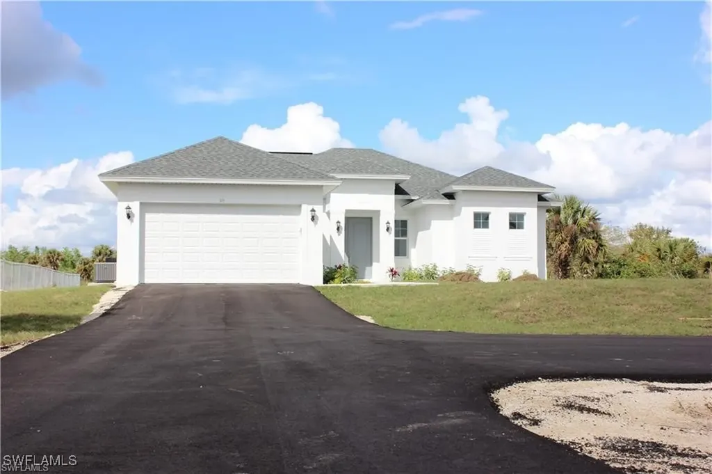 2872 64th Avenue NE Naples FL 34120