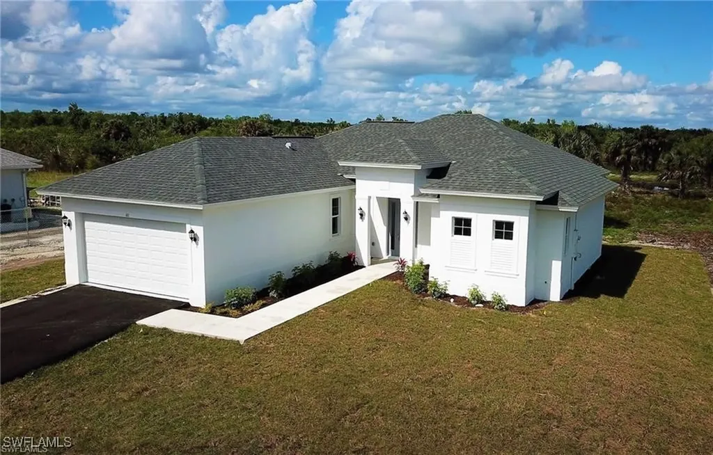 2872 64th Avenue NE Naples FL 34120