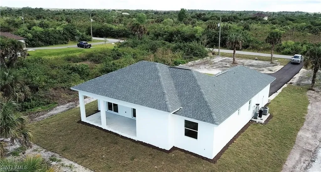 2872 64th Avenue NE Naples FL 34120