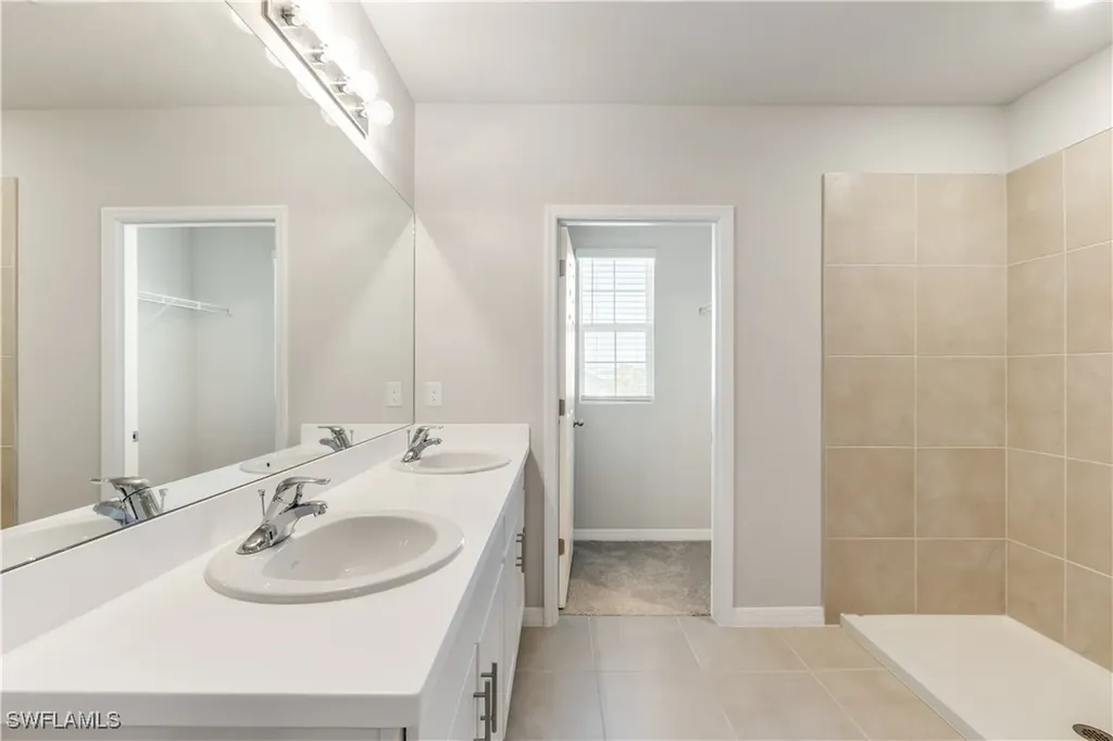 1401 NE 5th Place Cape Coral FL 33909