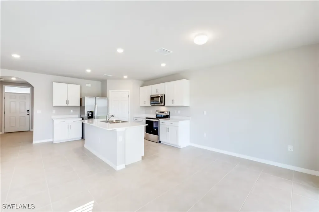 1401 NE 5th Place Cape Coral FL 33909