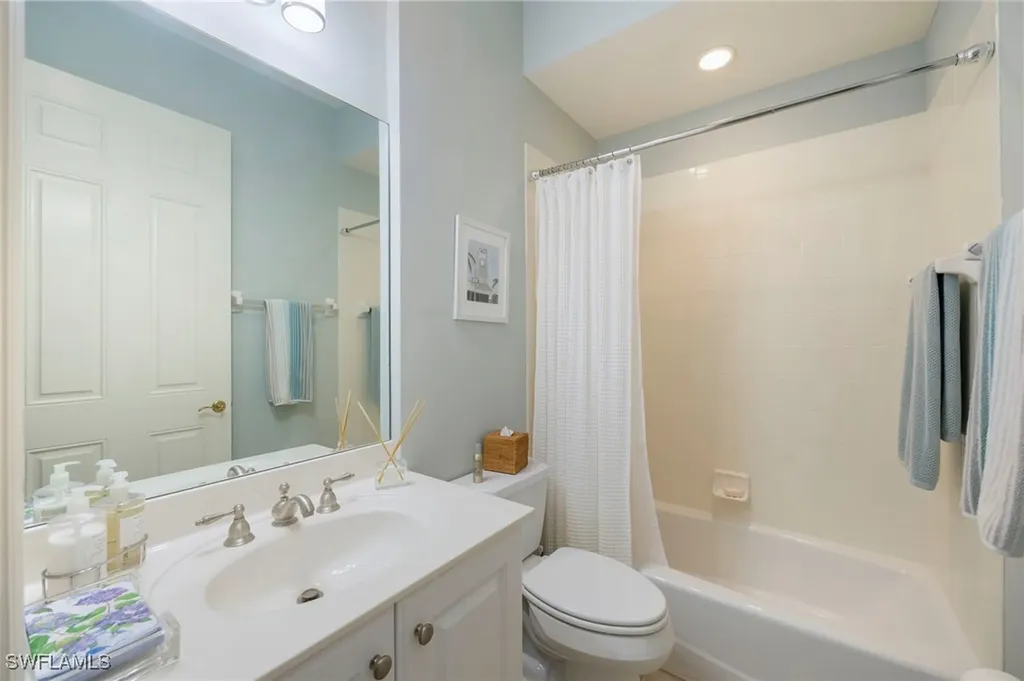 9288 Grassi Way Naples FL 34114