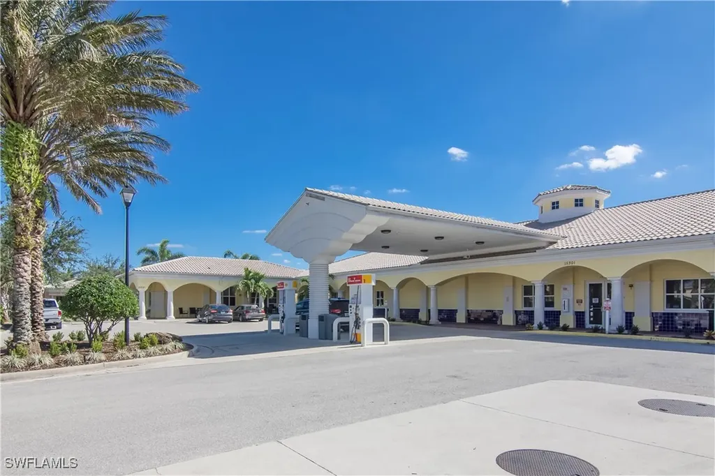 28000 Oceana Drive Bonita Springs FL 34135