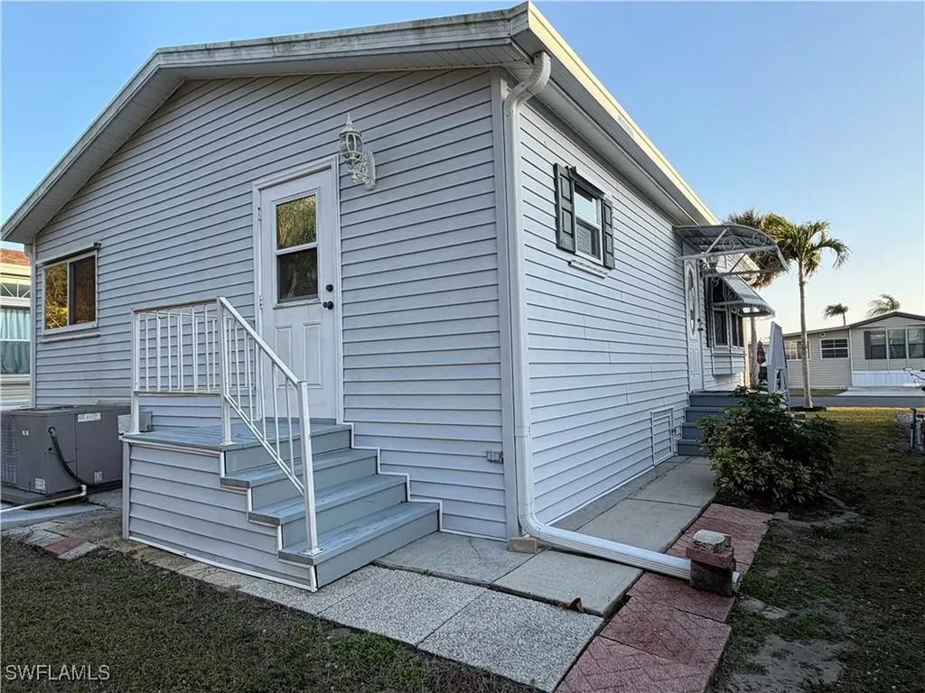 4680 Washington Way W Estero FL 33928