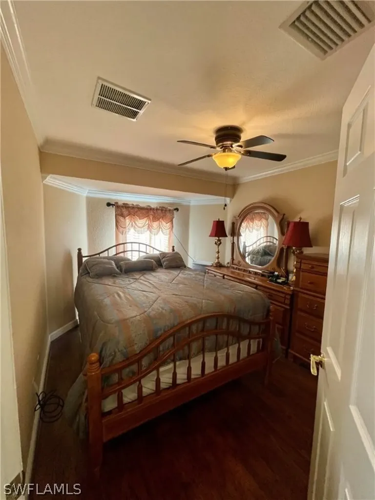 2020 NE 34th Lane Cape Coral FL 33909