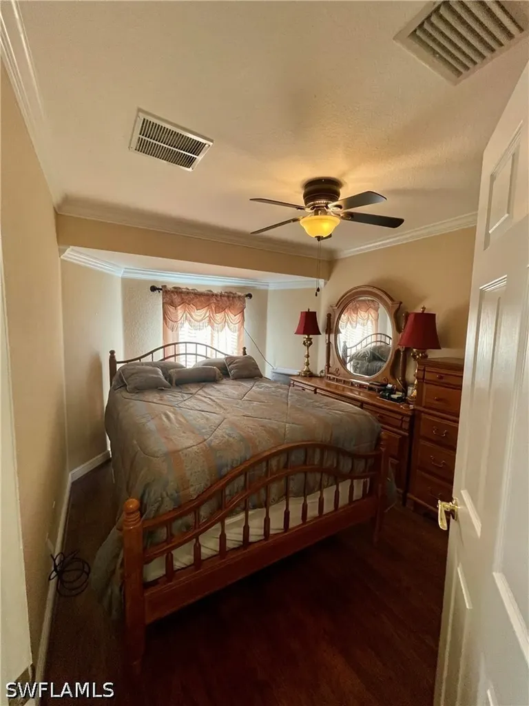 2020 NE 34th Lane Cape Coral FL 33909