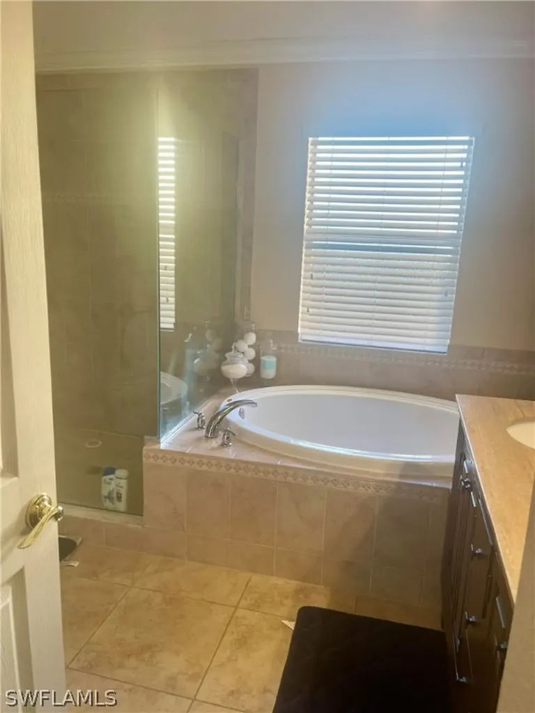 2020 NE 34th Lane Cape Coral FL 33909