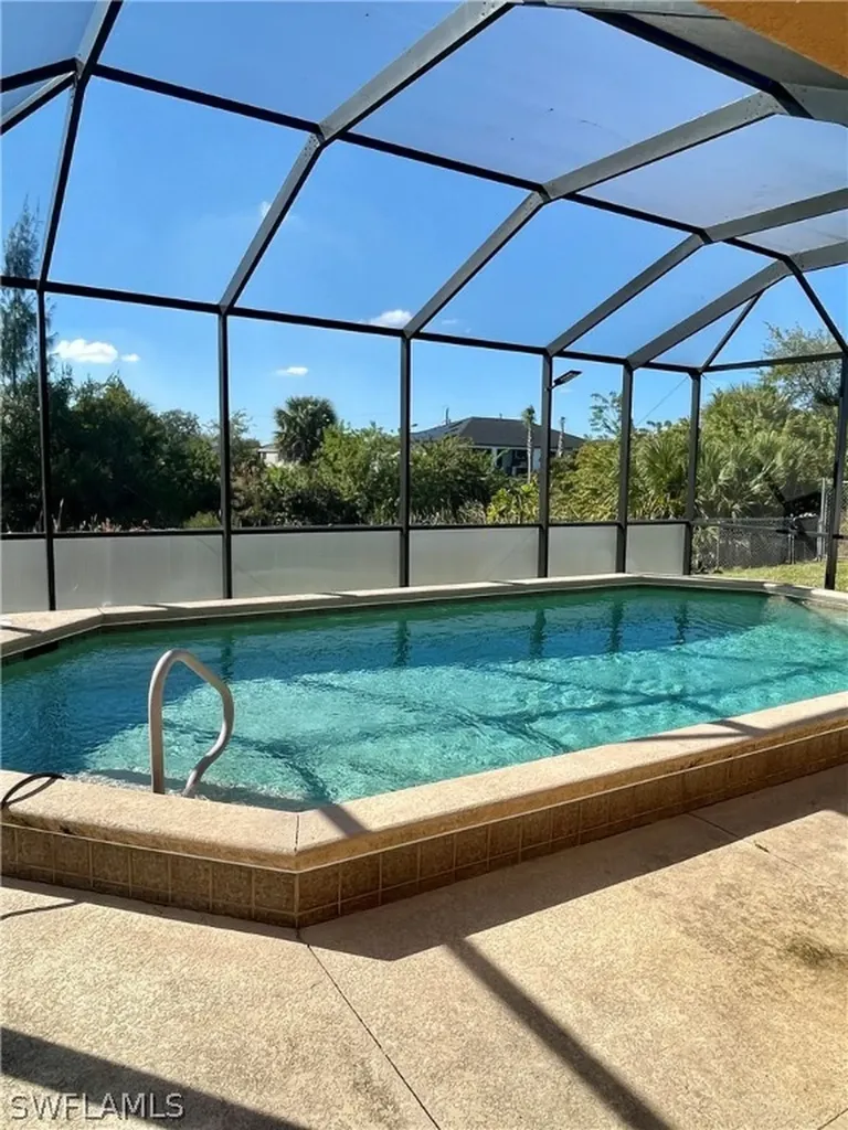 2020 NE 34th Lane Cape Coral FL 33909