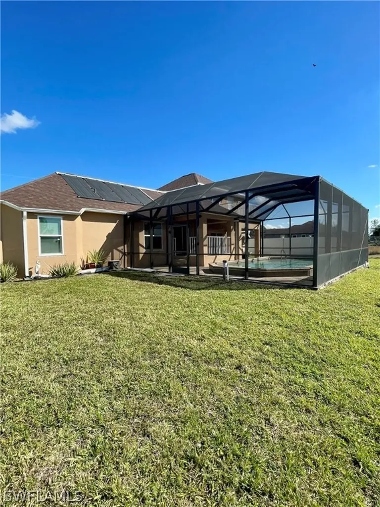 2020 NE 34th Lane Cape Coral FL 33909