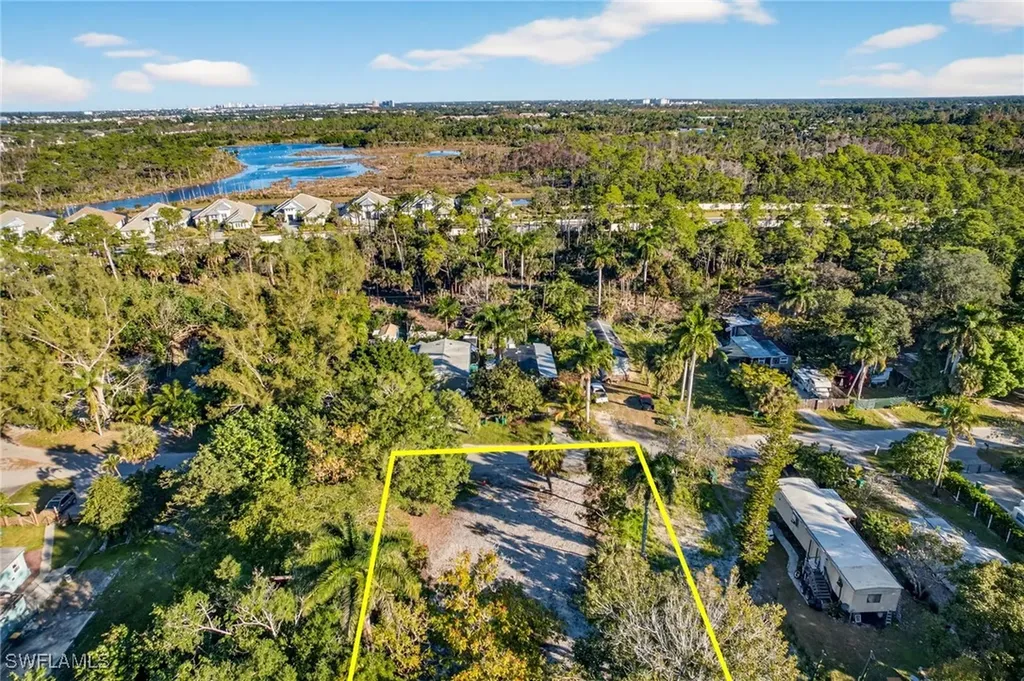 2596 Holly Avenue Naples FL 34112