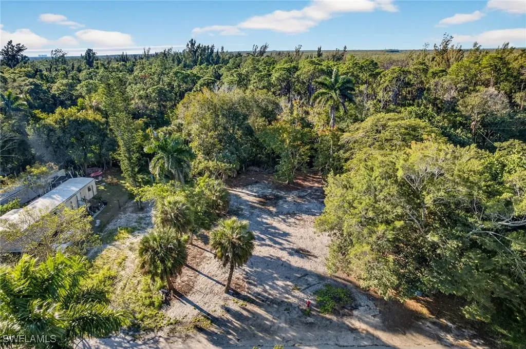 2596 Holly Avenue Naples FL 34112