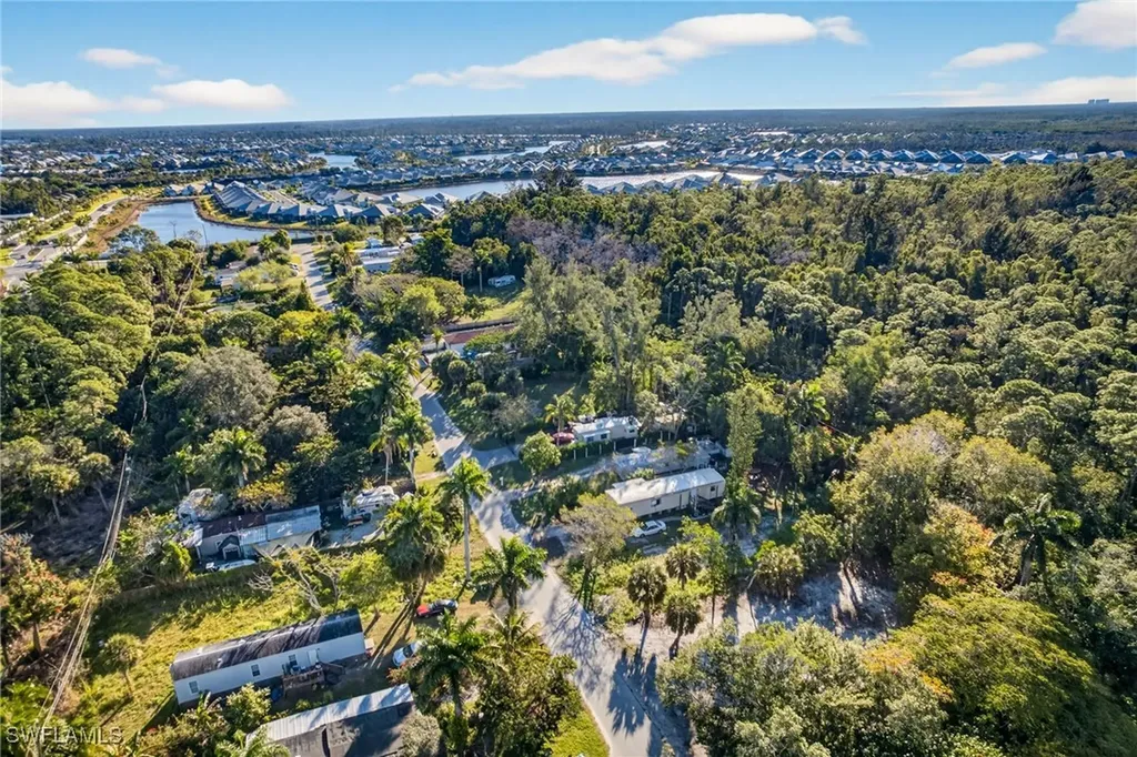 2596 Holly Avenue Naples FL 34112