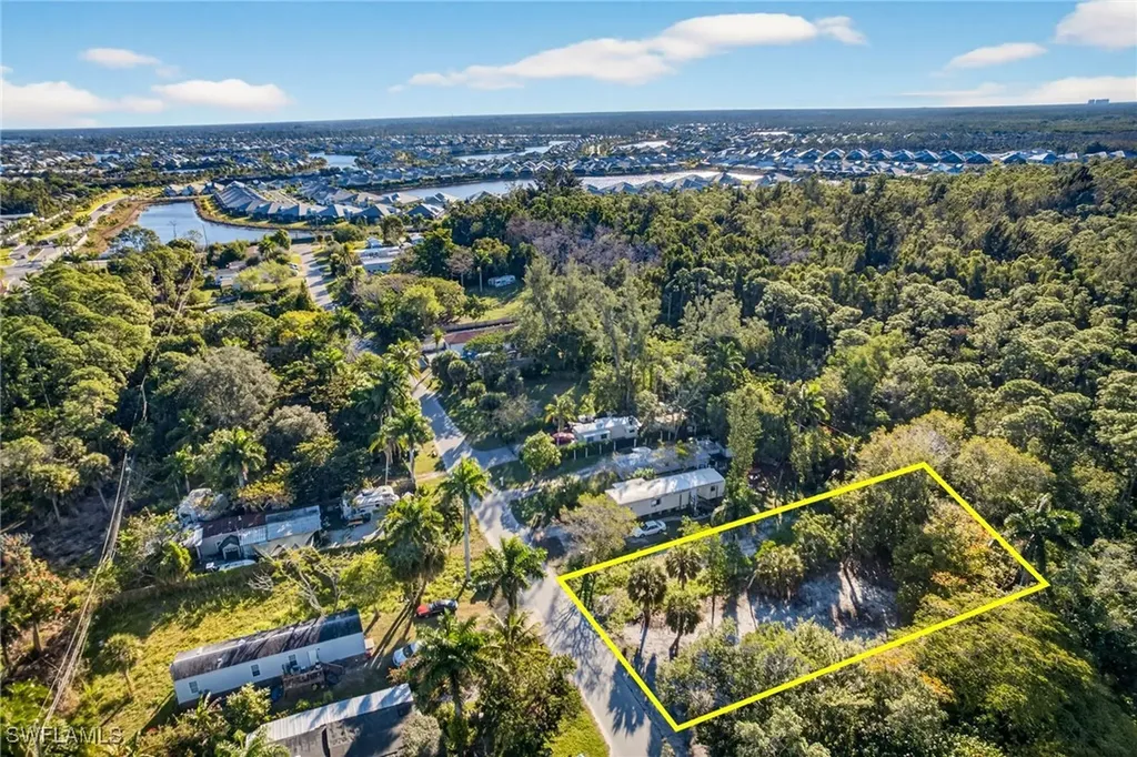 2596 Holly Avenue Naples FL 34112