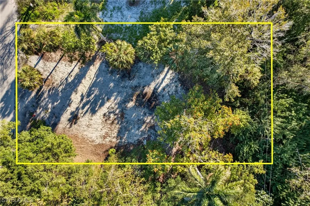 2596 Holly Avenue Naples FL 34112