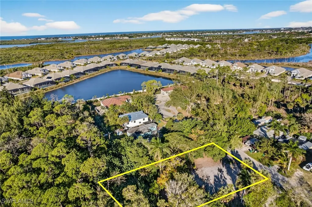 2596 Holly Avenue Naples FL 34112