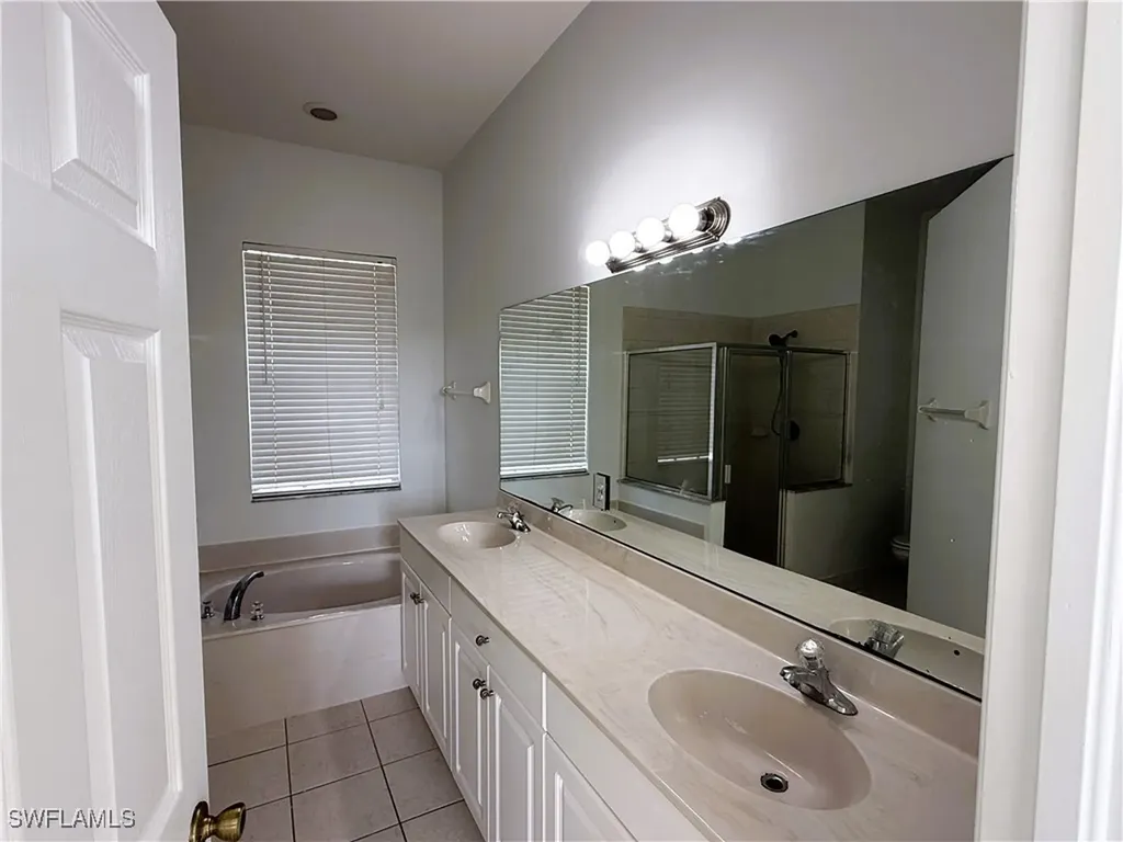 1280 12th Avenue NE Naples FL 34120