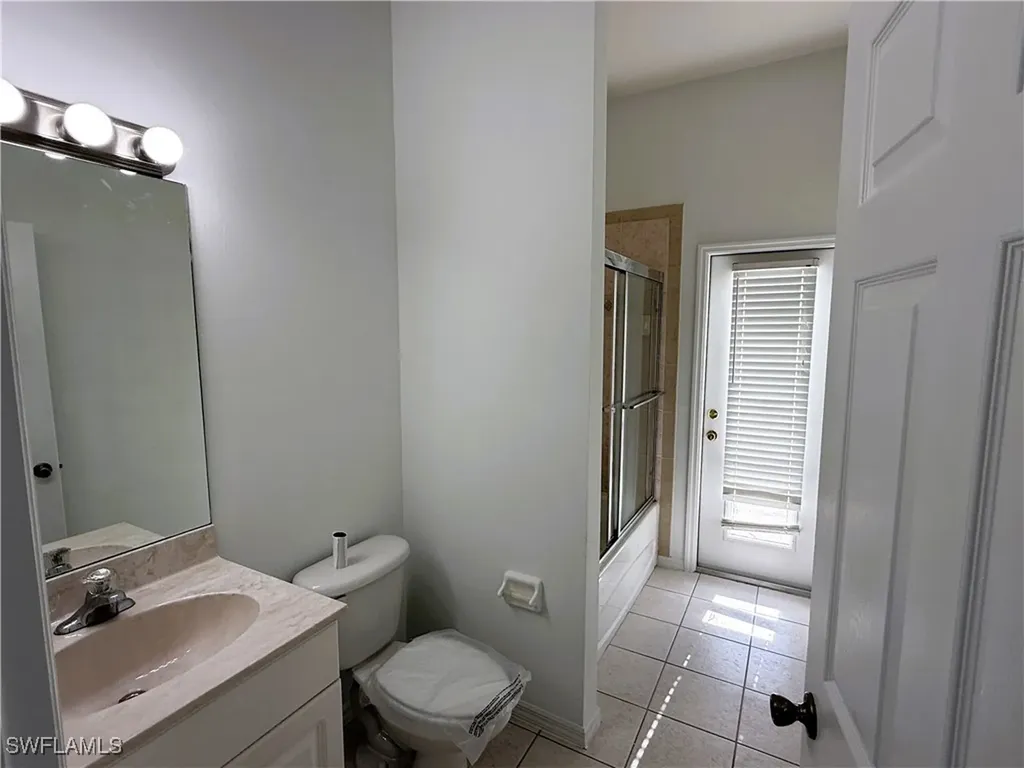 1280 12th Avenue NE Naples FL 34120