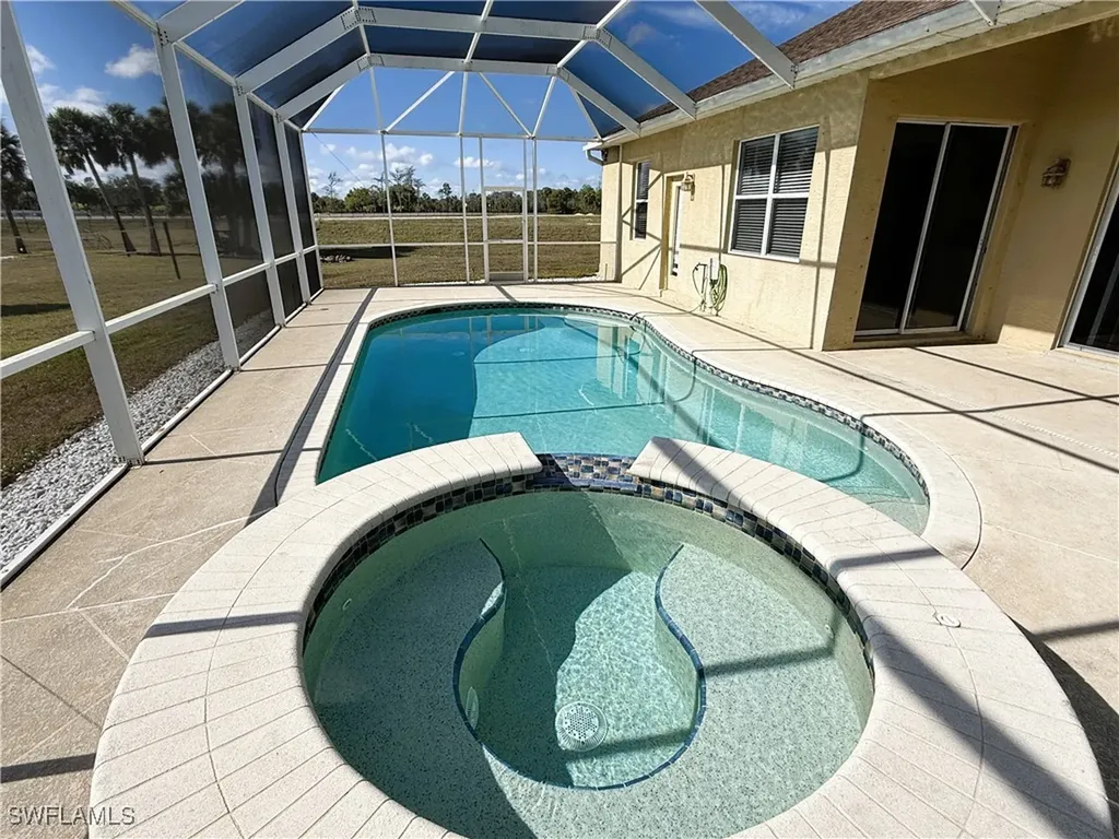 1280 12th Avenue NE Naples FL 34120