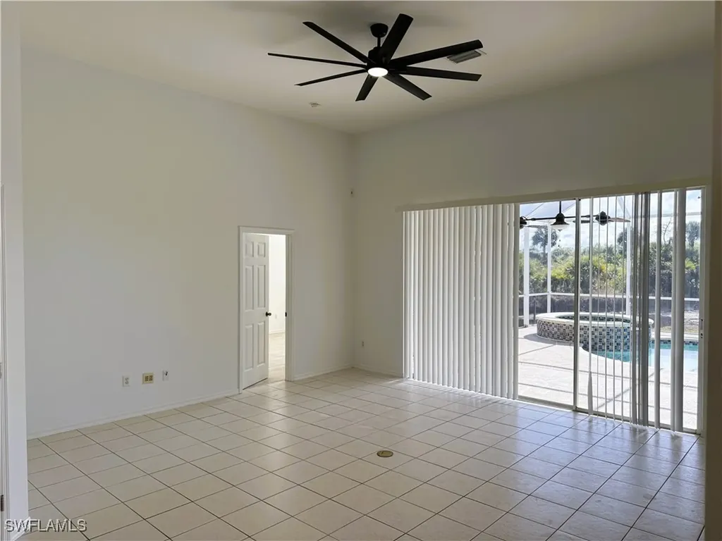 1280 12th Avenue NE Naples FL 34120