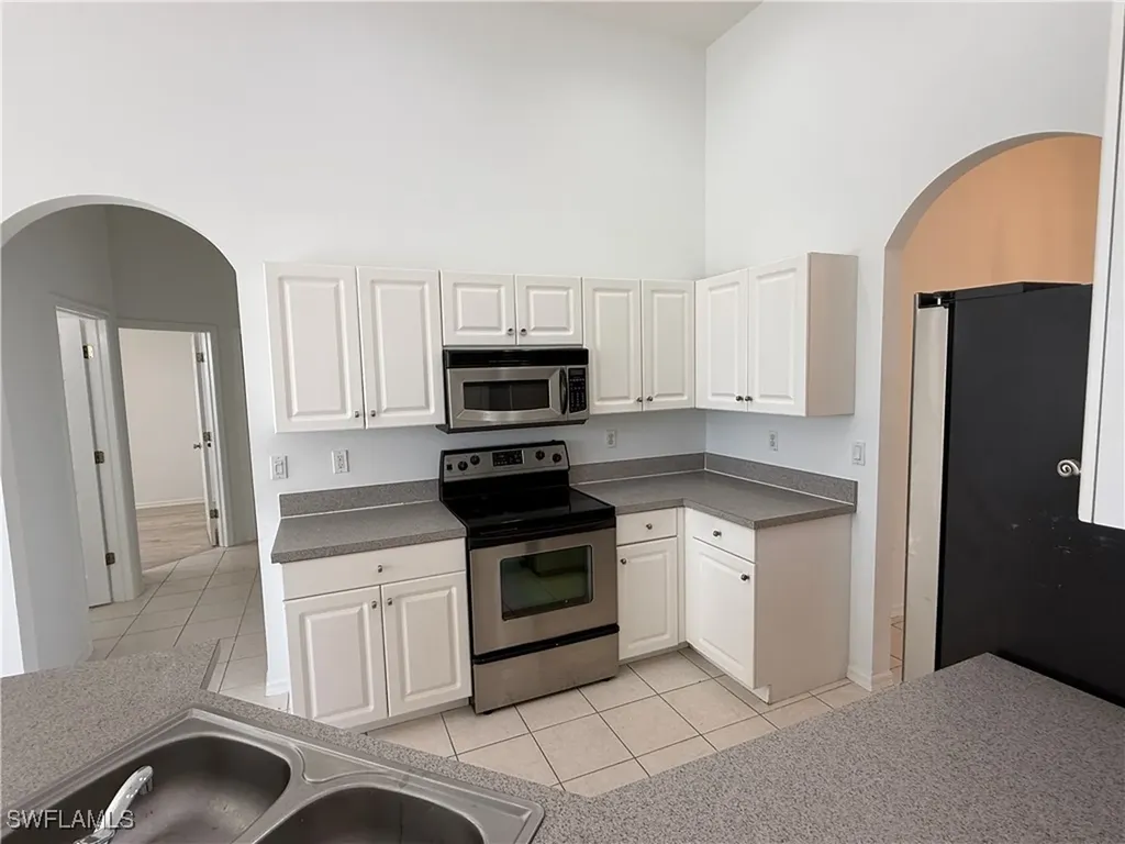 1280 12th Avenue NE Naples FL 34120