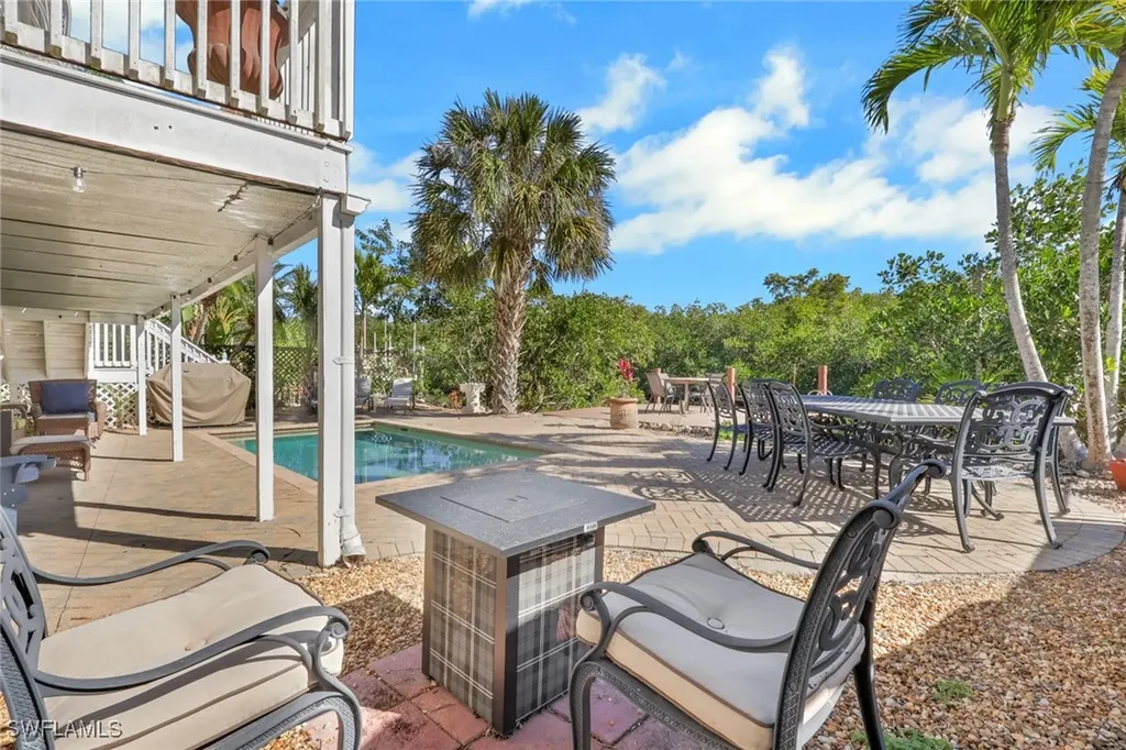 1292 Grand Canal Drive Naples FL 34110
