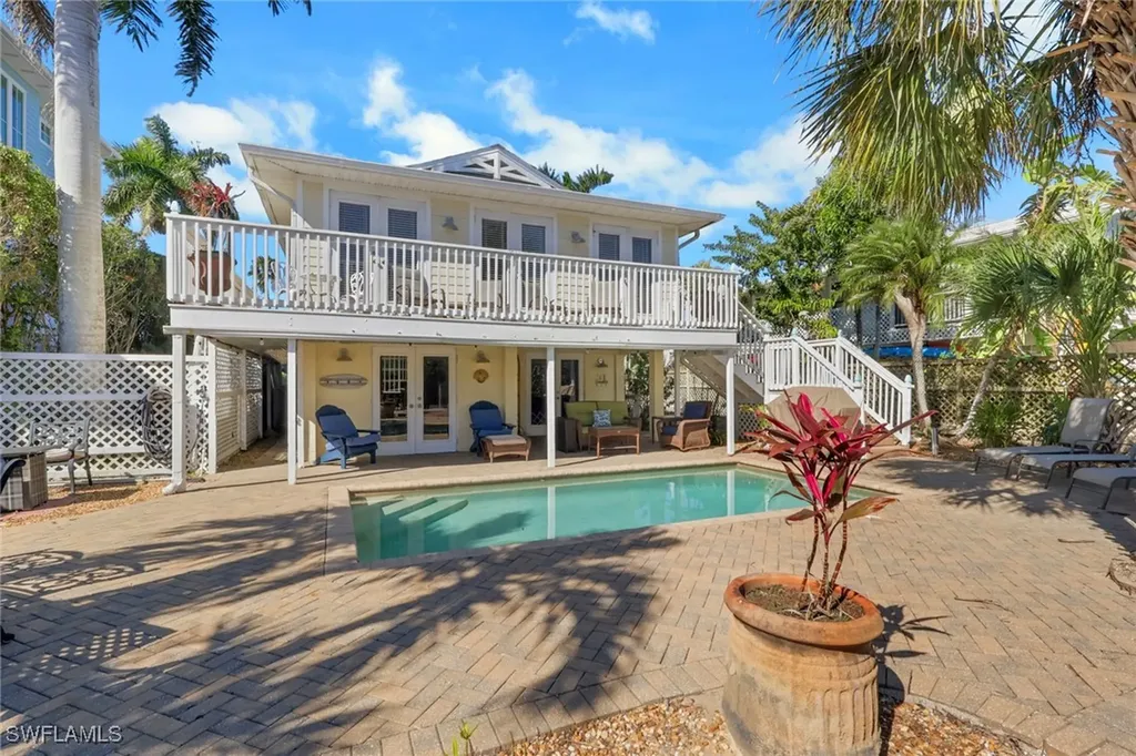 1292 Grand Canal Drive Naples FL 34110