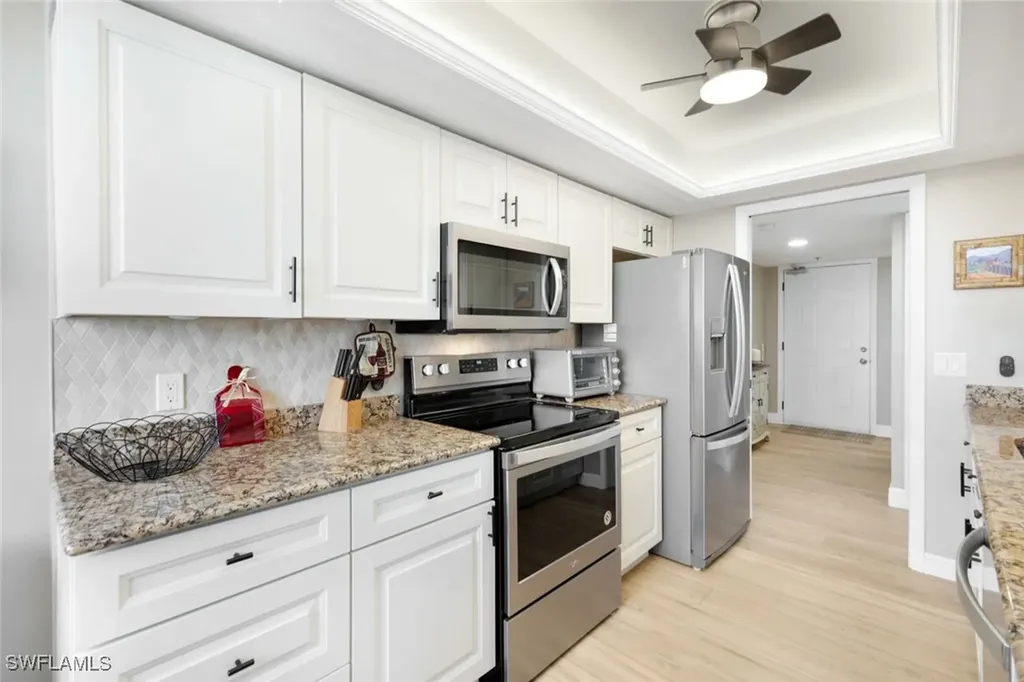17 Bluebill Avenue Naples FL 34108