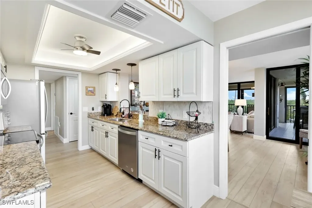 17 Bluebill Avenue Naples FL 34108