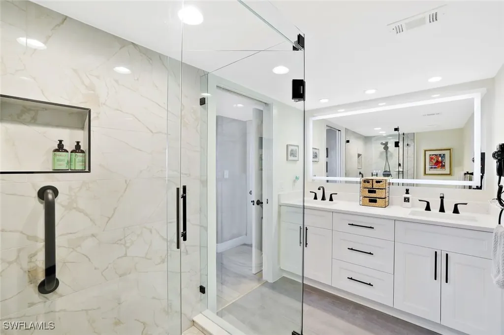 17 Bluebill Avenue Naples FL 34108