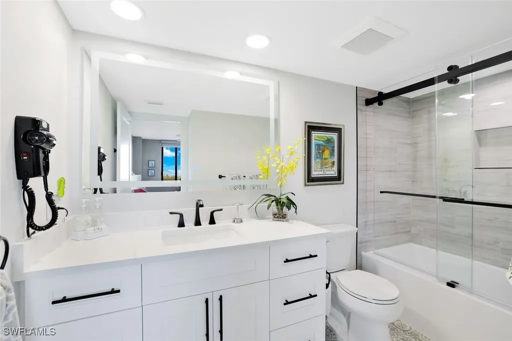 17 Bluebill Avenue Naples FL 34108