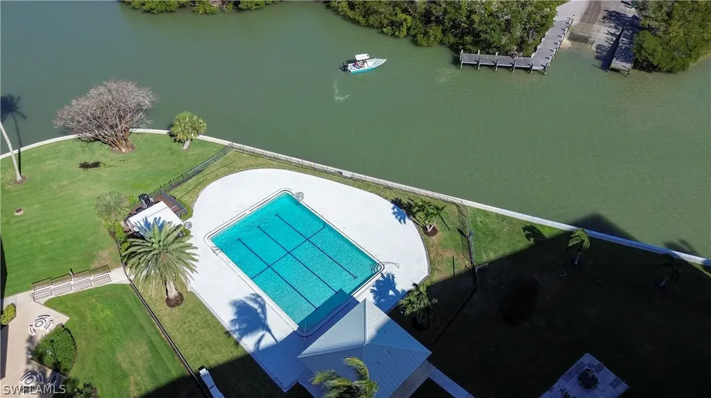 17 Bluebill Avenue Naples FL 34108
