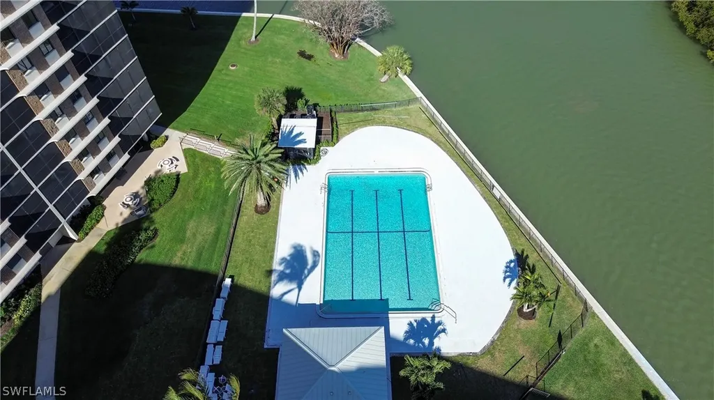 17 Bluebill Avenue Naples FL 34108