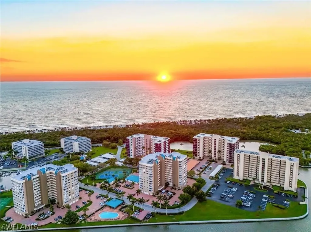 17 Bluebill Avenue Naples FL 34108