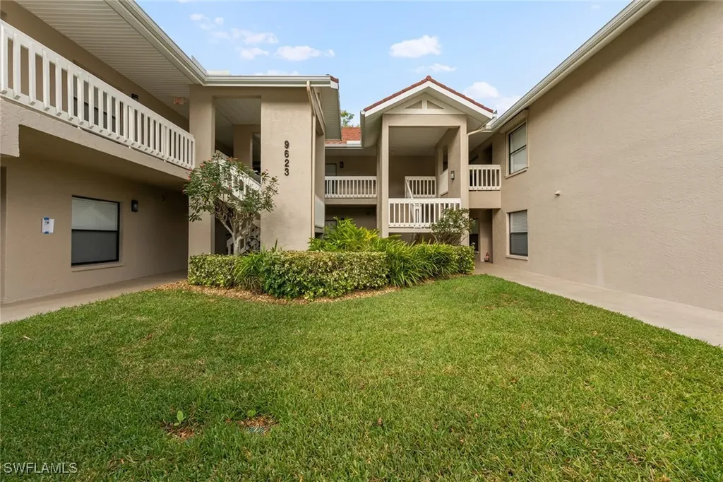 9623 Eaton Gardens Lane Fort Myers FL 33919