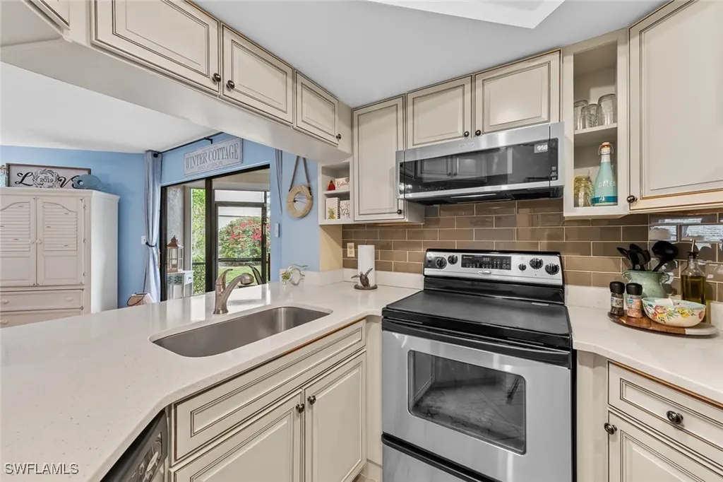 9623 Eaton Gardens Lane Fort Myers FL 33919