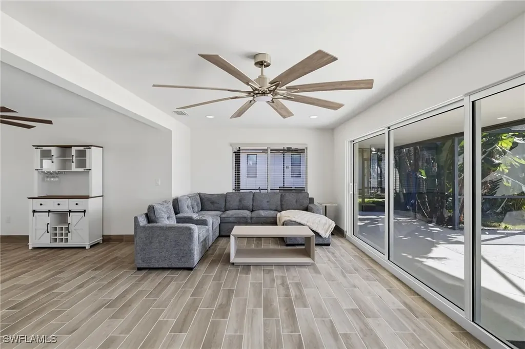 1636 SE 39th Street Cape Coral FL 33904