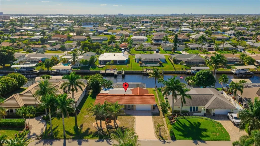 1636 SE 39th Street Cape Coral FL 33904