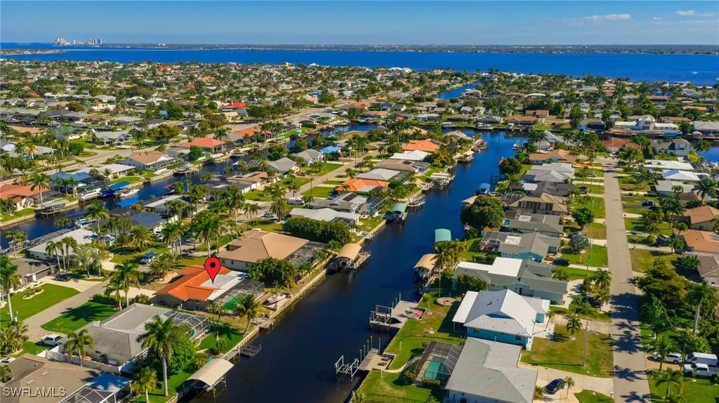 1636 SE 39th Street Cape Coral FL 33904