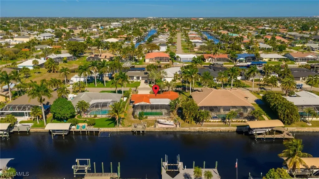 1636 SE 39th Street Cape Coral FL 33904