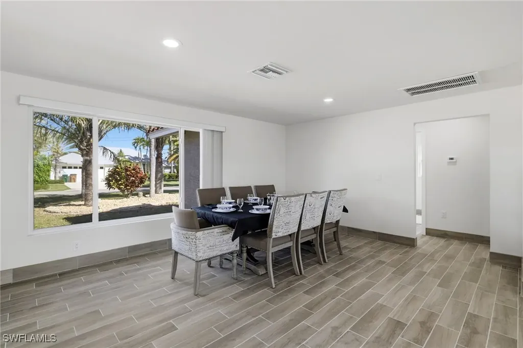 1636 SE 39th Street Cape Coral FL 33904