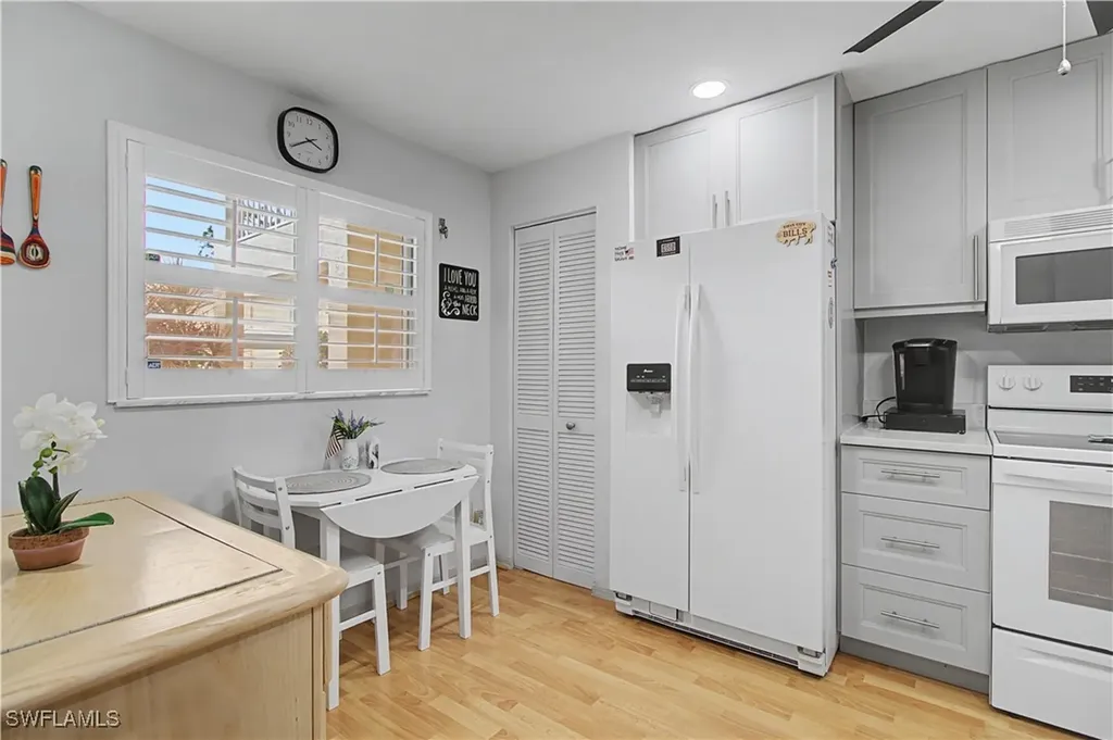 741 Landover Circle Naples FL 34104