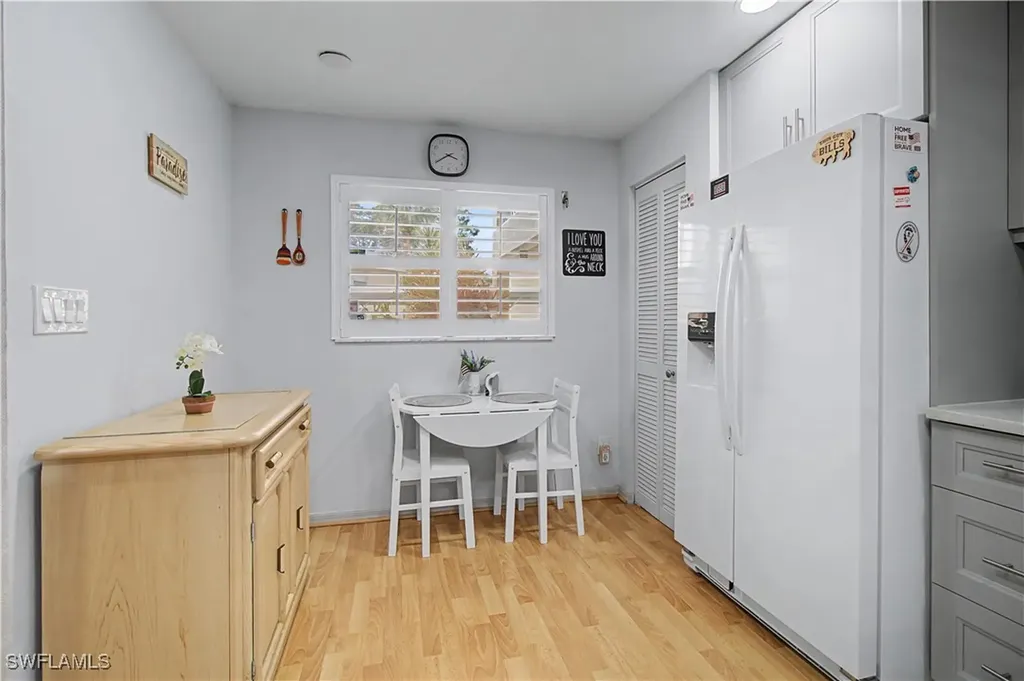 741 Landover Circle Naples FL 34104