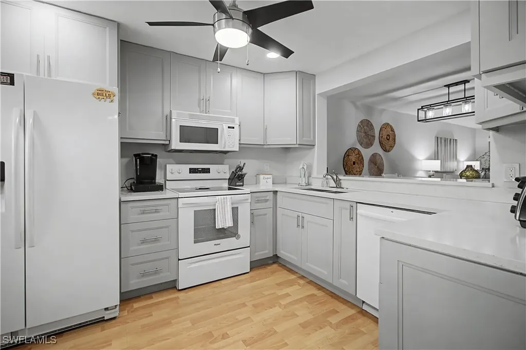 741 Landover Circle Naples FL 34104