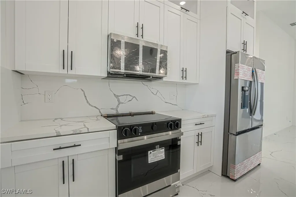 401 Kismet Parkway E Cape Coral FL 33909