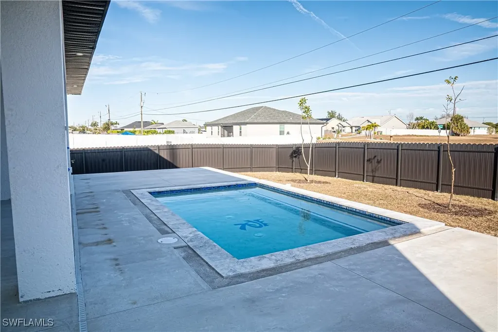 401 Kismet Parkway E Cape Coral FL 33909