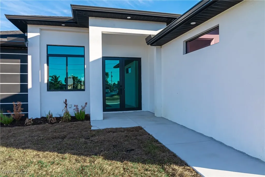 401 Kismet Parkway E Cape Coral FL 33909