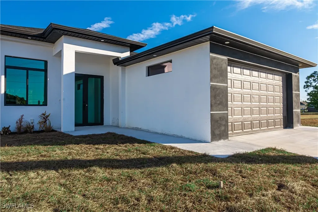 401 Kismet Parkway E Cape Coral FL 33909